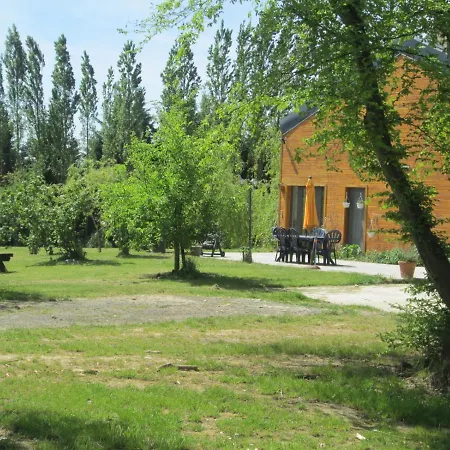 Дом отдыха Neuf 150 M2 Devant Un Grand Prive De 2 Hectares Poissonneux Au Milieu Des Bois Florennes