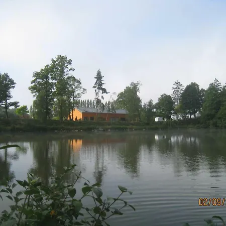Hébergement de vacances Neuf 150 M2 Devant Un Grand Privé De 2 Hectares Poissonneux Au Milieu Des Bois