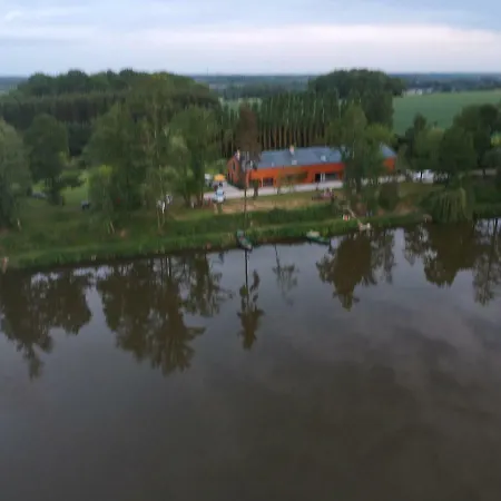 Hébergement de vacances Neuf 150 M2 Devant Un Grand Privé De 2 Hectares Poissonneux Au Milieu Des Bois