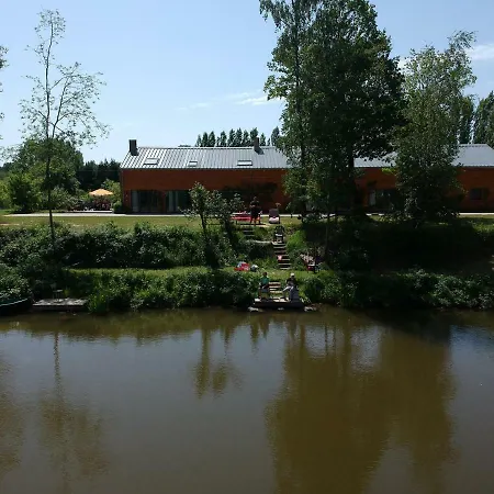 Neuf 150 M2 Devant Un Grand Privé De 2 Hectares Poissonneux Au Milieu Des Bois Hébergement de vacances Florennes