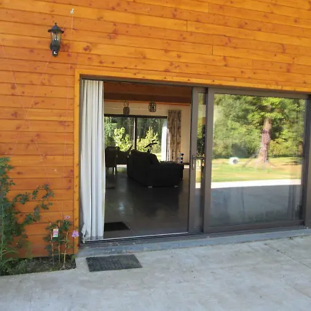 Holiday home Neuf 150 M2 Devant Un Grand Prive De 2 Hectares Poissonneux Au Milieu Des Bois